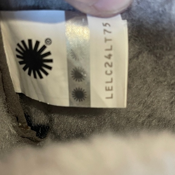 UGG UGG® Butte II Boot - Little Kid Gray & Blue Snow Boots size 2 - Picture 7 of 8